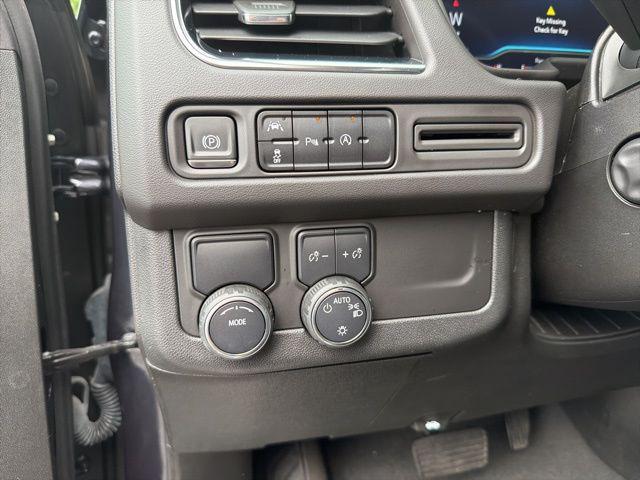 2023 Chevrolet Suburban 2WD Premier
