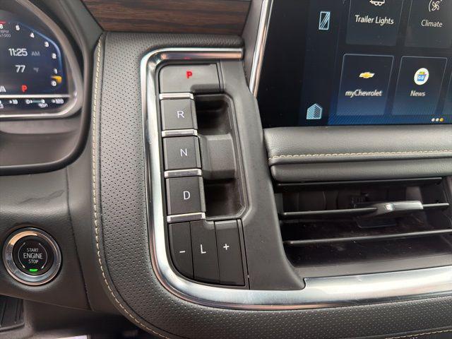 2023 Chevrolet Suburban 2WD Premier