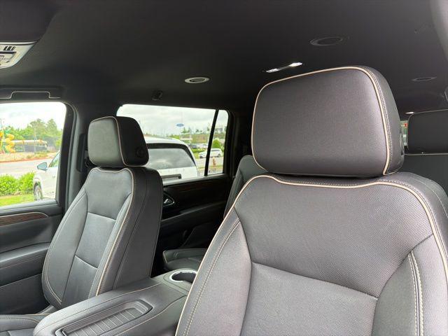 2023 Chevrolet Suburban 2WD Premier