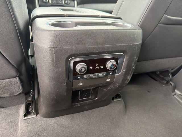 2023 Chevrolet Suburban 2WD Premier