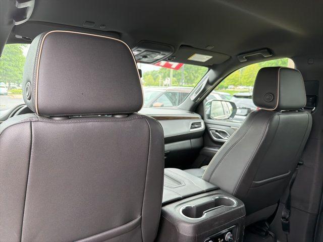 2023 Chevrolet Suburban 2WD Premier