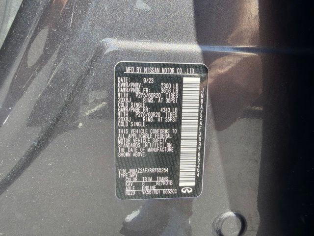 2024 INFINITI QX80 LUXE