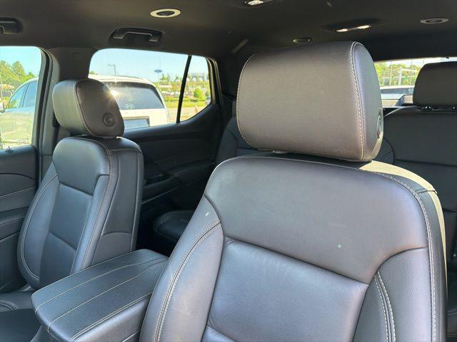 2023 Chevrolet Traverse FWD LT Leather