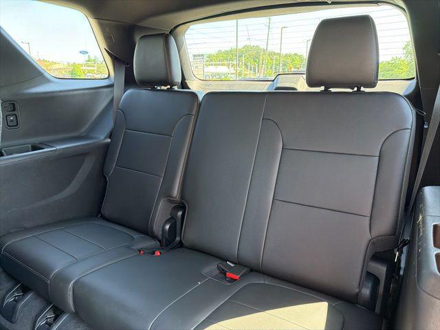 2023 Chevrolet Traverse FWD LT Leather