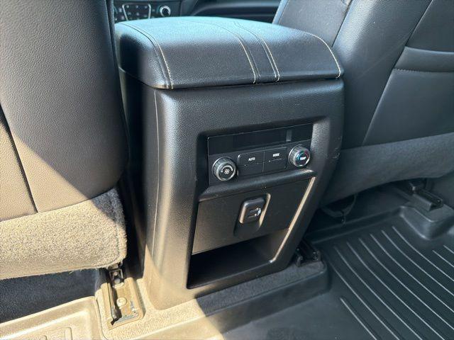 2023 Chevrolet Traverse FWD LT Leather