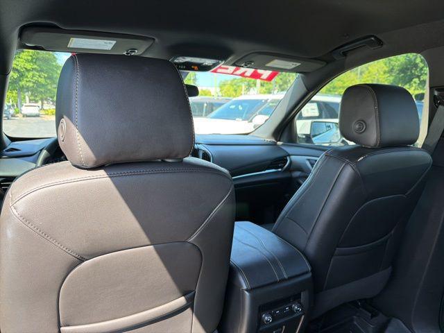 2023 Chevrolet Traverse FWD LT Leather