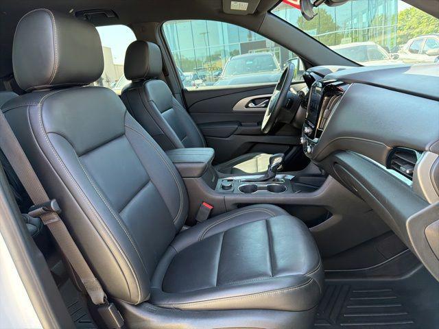 2023 Chevrolet Traverse FWD LT Leather