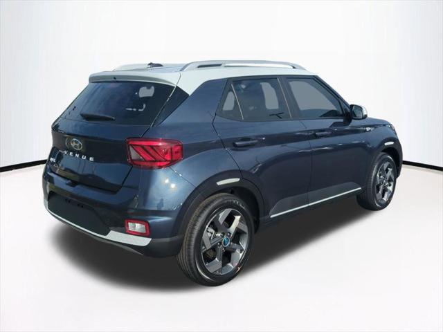 2026 Hyundai Venue SEL w/Two-Tone Roof