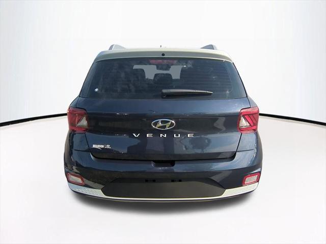 2026 Hyundai Venue SEL w/Two-Tone Roof