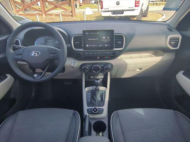 2026 Hyundai Venue SEL w/Two-Tone Roof