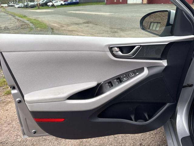 2020 Hyundai IONIQ Hybrid Blue