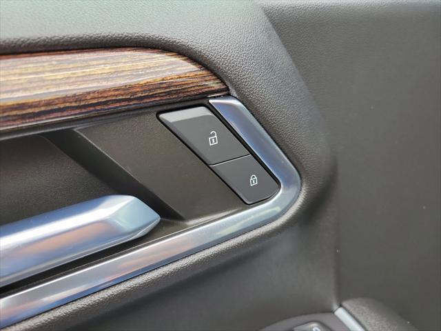 2022 GMC Sierra 1500 4WD Crew Cab Short Box Elevation