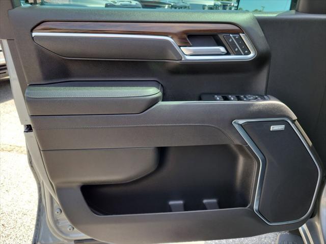 2026 GMC Sierra 1500 Crew Cab, Short Bed, SLT, 4WD