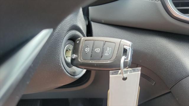 2023 Hyundai Santa Fe SE