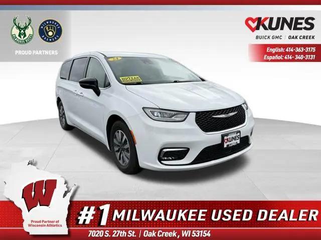 2024 Chrysler Pacifica Hybrid Select for sale in Oak Creek, WI