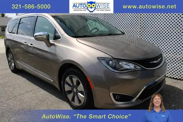 2017 Chrysler Pacifica Hybrid Platinum for sale in Melbourne, FL