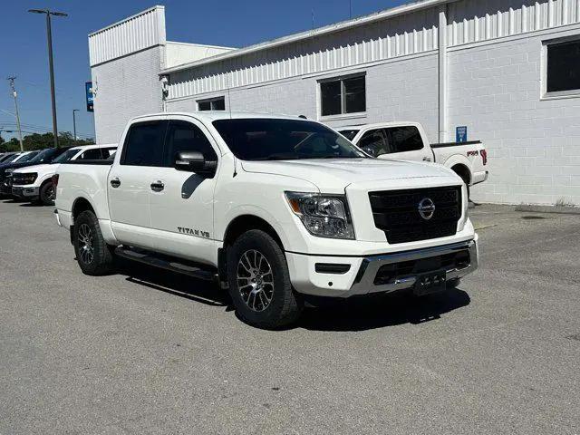 2020 Nissan Titan Crew Cab SV 4x4 for sale in Knoxville, TN