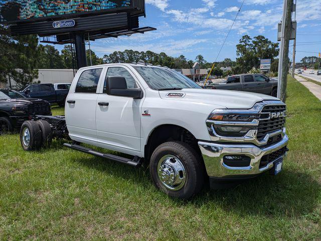 2026 RAM 3500 Chassis RAM 3500 TRADESMAN CREW CAB CHASSIS 4X4 60 CA