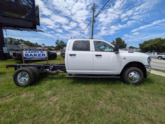 2026 RAM 3500 Chassis RAM 3500 TRADESMAN CREW CAB CHASSIS 4X4 60 CA