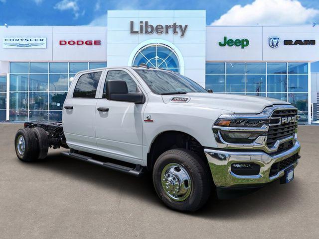 2026 RAM 3500 Chassis RAM 3500 TRADESMAN CREW CAB CHASSIS 4X4 60 CA