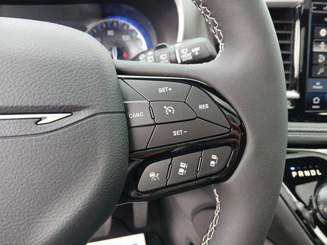 2027 Chrysler Pacifica Limited