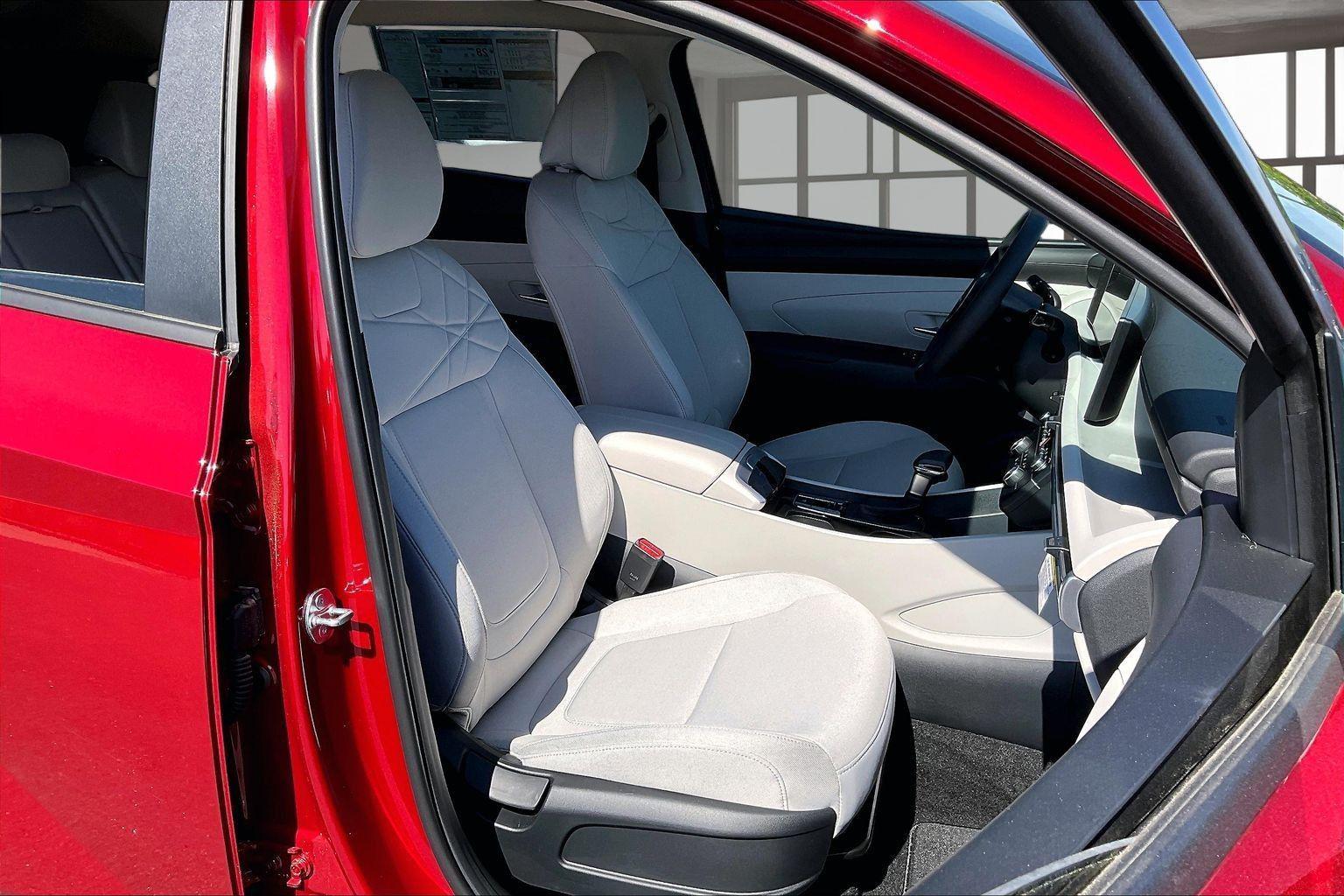 2026 Hyundai Tucson SE - Photo 12