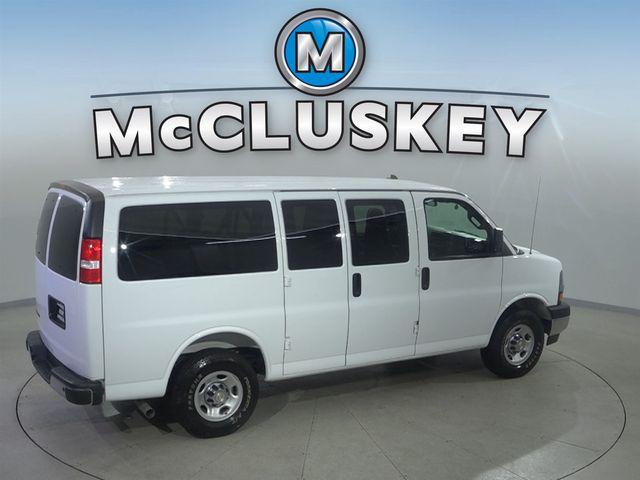 2025 Chevrolet Express Passenger RWD 2500 Regular Wheelbase LT