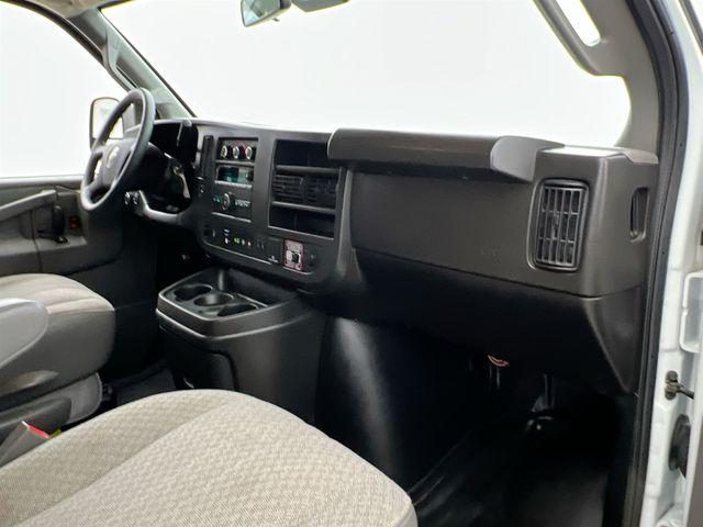 2025 Chevrolet Express Passenger RWD 2500 Regular Wheelbase LT