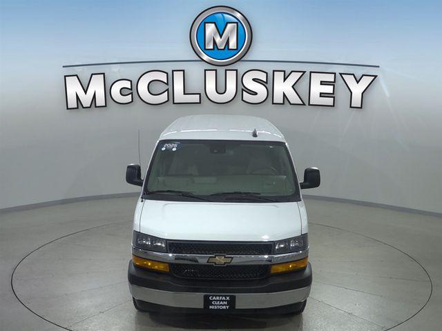 2025 Chevrolet Express Passenger RWD 2500 Regular Wheelbase LT