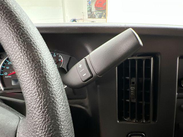 2025 Chevrolet Express Passenger RWD 2500 Regular Wheelbase LT