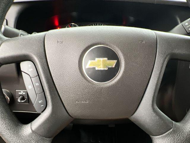 2025 Chevrolet Express Passenger RWD 2500 Regular Wheelbase LT