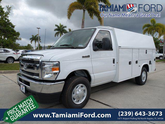 2026 Ford E-350 Cutaway Base