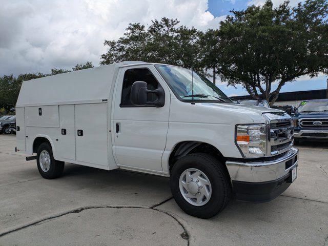 2026 Ford E-350 Cutaway Base