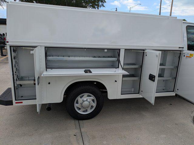 2026 Ford E-350 Cutaway Base
