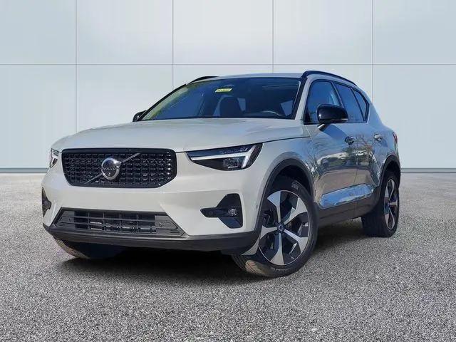2026 Volvo XC40 Plus, B5 AWD Gas (mild hybrid), Dark for sale in Farmington Hills, MI