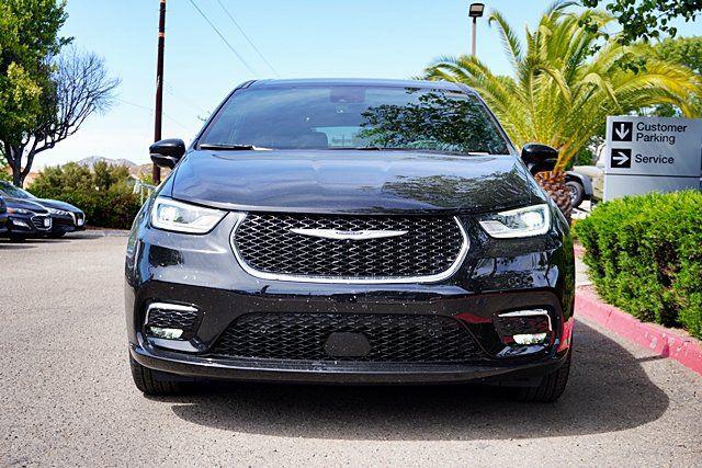 2026 Chrysler Pacifica Select AWD