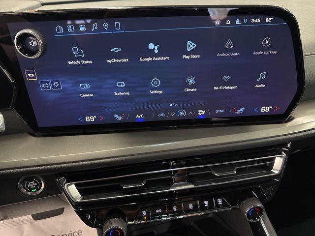 2026 Chevrolet Traverse AWD LT
