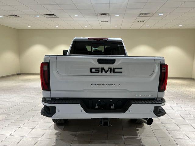 2026 GMC Sierra 2500HD Crew Cab, Standard Bed, Denali Ultimate, 4WD