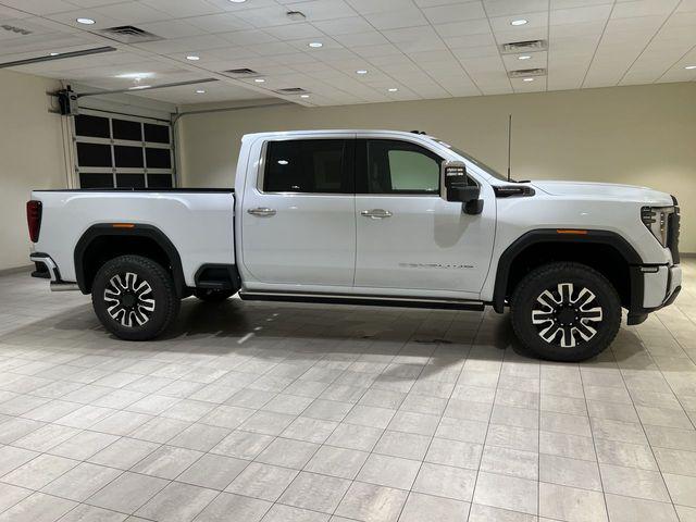 2026 GMC Sierra 2500HD Crew Cab, Standard Bed, Denali Ultimate, 4WD