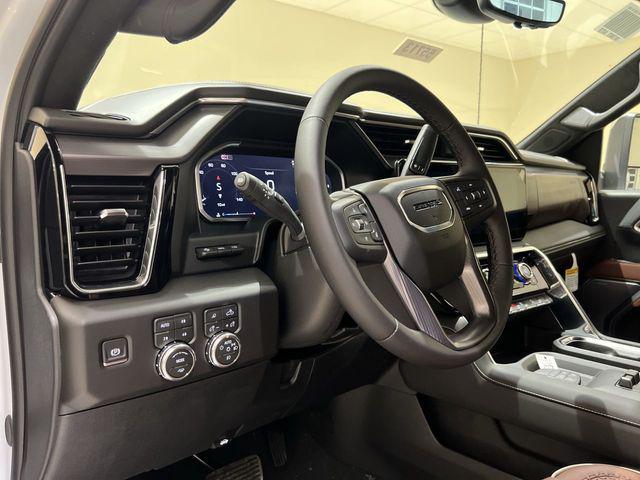 2026 GMC Sierra 2500HD Crew Cab, Standard Bed, Denali Ultimate, 4WD