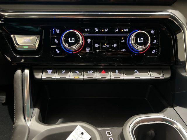 2026 GMC Sierra 2500HD Crew Cab, Standard Bed, Denali Ultimate, 4WD