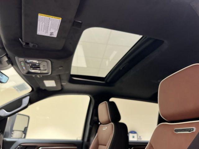 2026 GMC Sierra 2500HD Crew Cab, Standard Bed, Denali Ultimate, 4WD