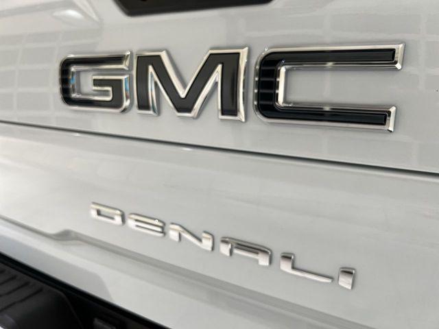 2026 GMC Sierra 2500HD Crew Cab, Standard Bed, Denali Ultimate, 4WD