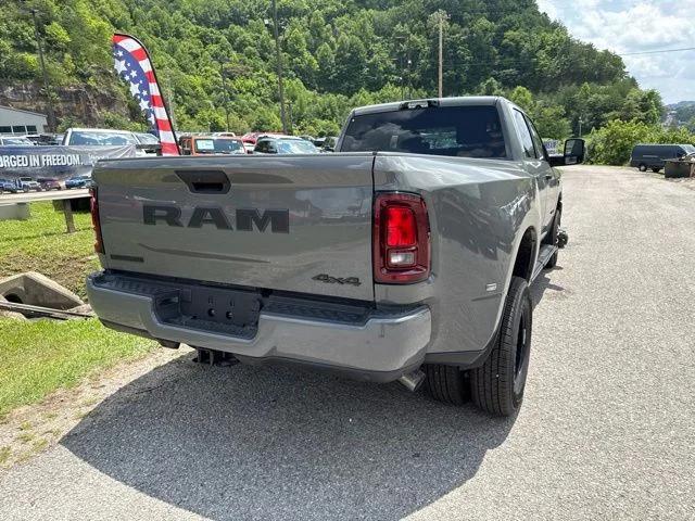 2026 RAM 3500 RAM 3500 BIG HORN CREW CAB 4X4 8 BOX
