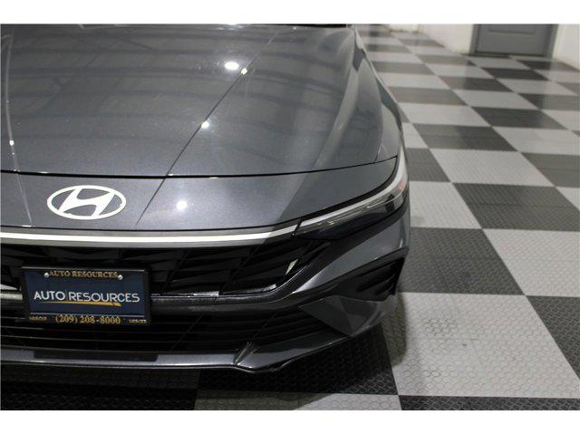 2024 Hyundai Elantra SE