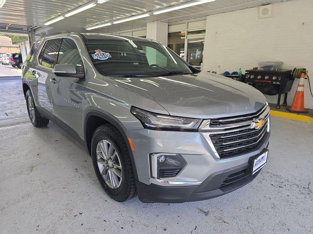2023 Chevrolet Traverse AWD LT Cloth