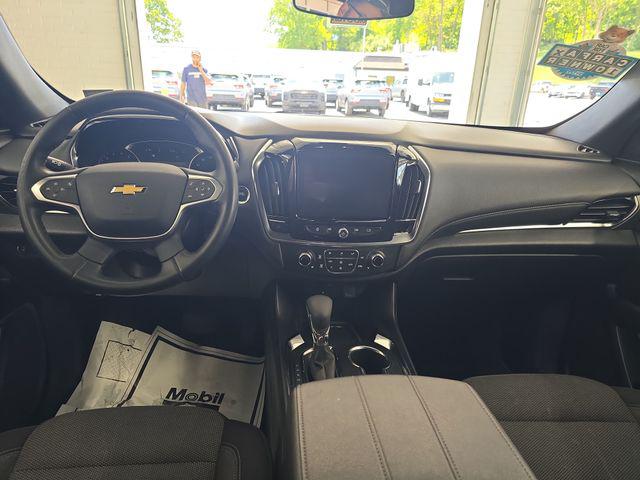 2023 Chevrolet Traverse AWD LT Cloth
