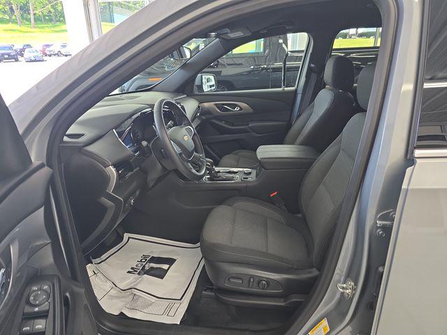 2023 Chevrolet Traverse AWD LT Cloth