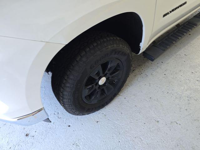 2023 Chevrolet Silverado 1500 4WD Crew Cab Standard Bed LT