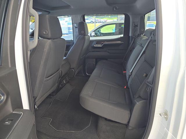 2023 Chevrolet Silverado 1500 4WD Crew Cab Standard Bed LT